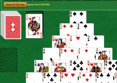Pyramid Solitaire by Green Felt gif large